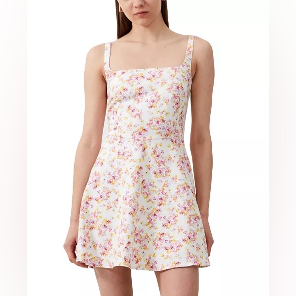 French Connection Benedetta Whisper Dress – Floral Fit & Flare (Size 6)